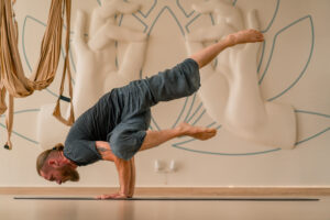 Tara Colagrossi - Certified Yoga Trainer